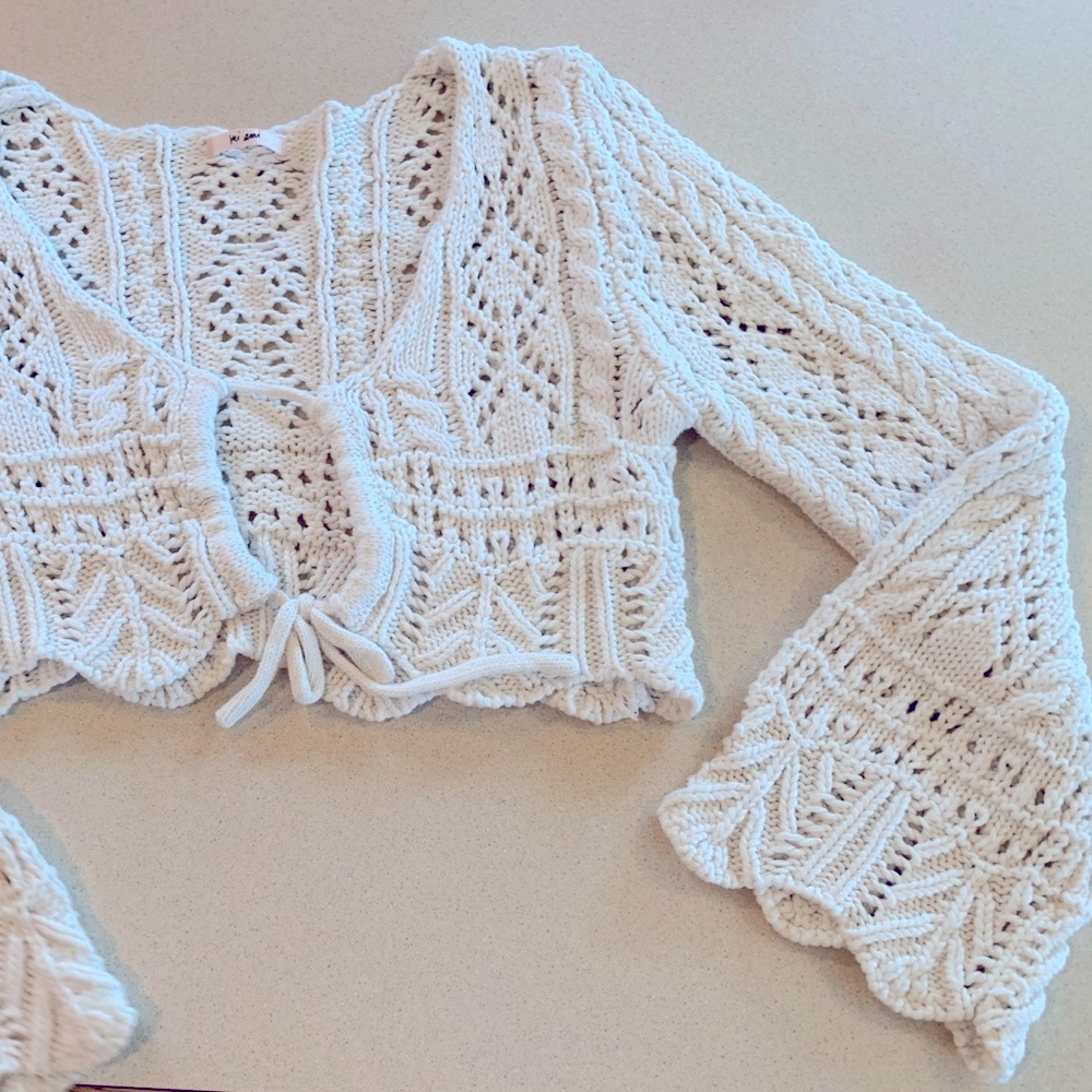 Keyhole crop chrochet sweater